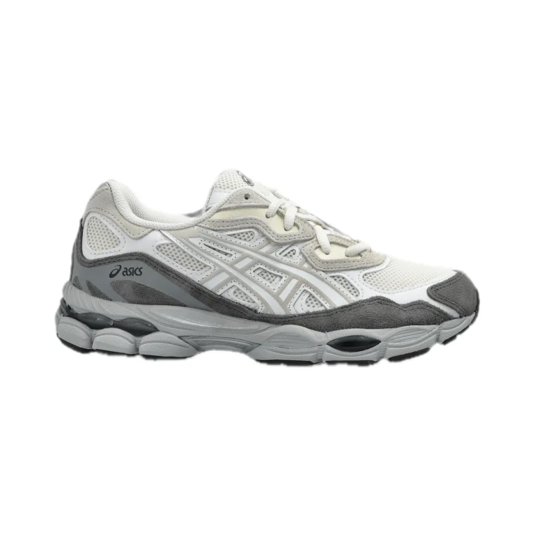 ASICS GEL-NYC Cream/White сбоку: кремовая сетка, серебристые полосы, серые накладки и сегментированная подошва